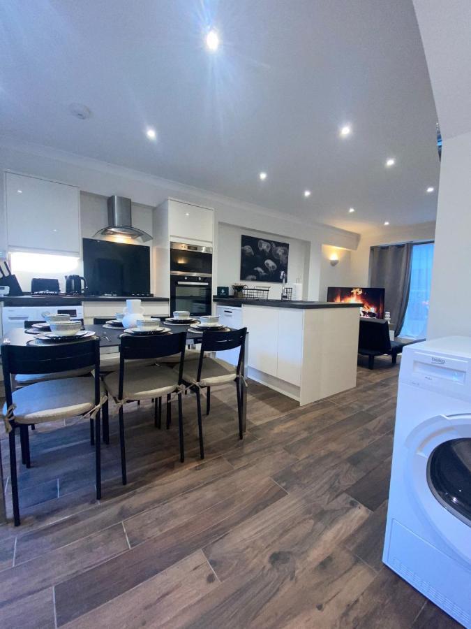 Central London, Jaccuzzi,Newbuild, 2 Bedrooms Two Baths Zewnętrze zdjęcie