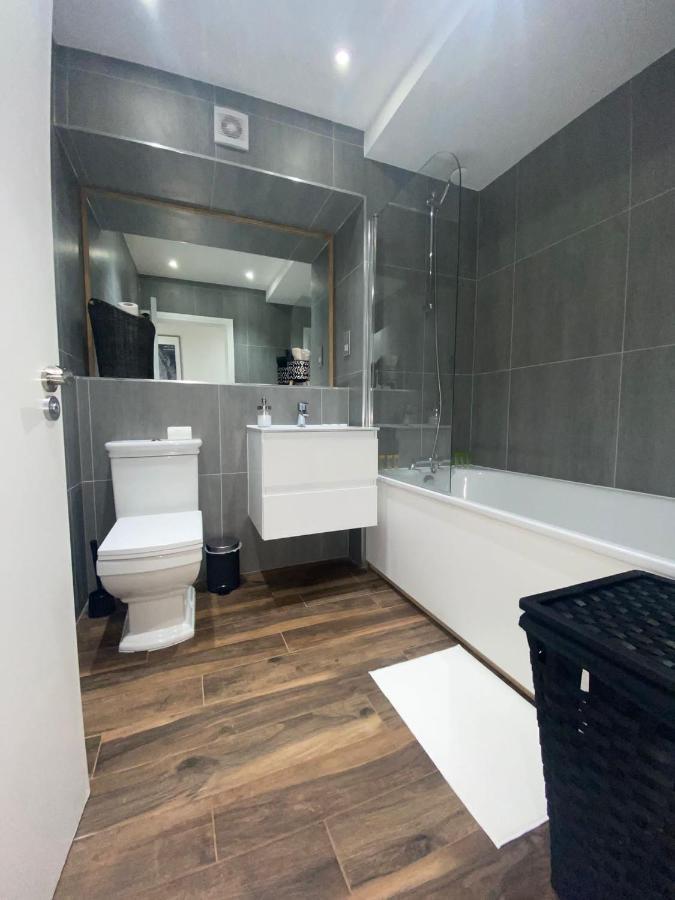 Central London, Jaccuzzi,Newbuild, 2 Bedrooms Two Baths Zewnętrze zdjęcie